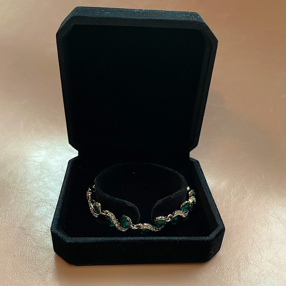 Emerald stone bracelet - Picture 2 of 3
